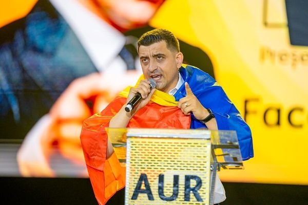 Romania's Social Democrats ally with pro-Kremlin far-right party to topple pro-European coalition