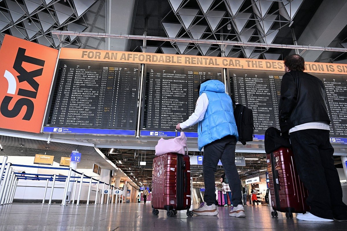 How Iran War and Strait of Hormuz Disruption Could Drive Up Airfares and Cancel Flights
