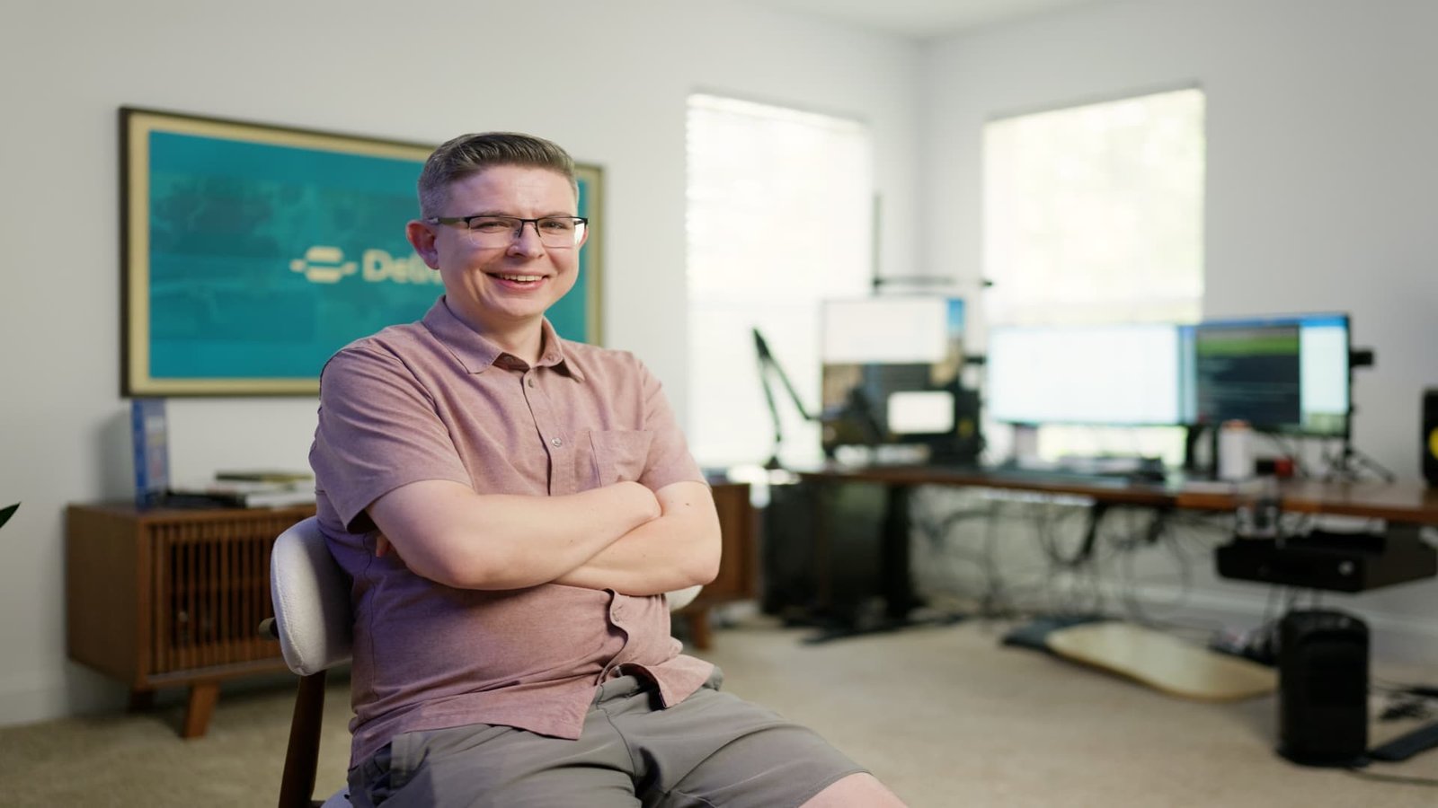 33-year-old makes $192K/month negotiating car deals for people—how he built a remote business