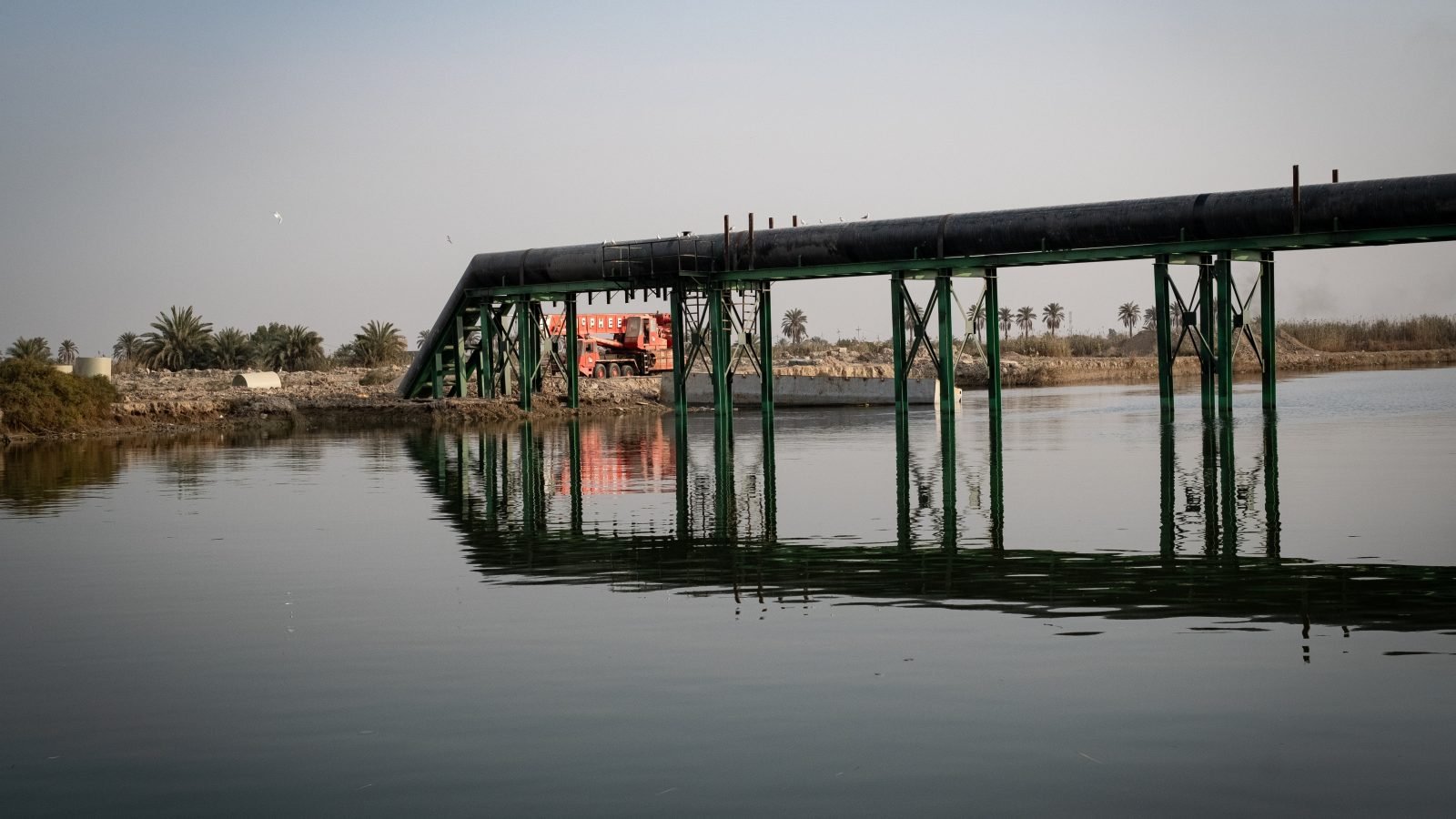 Big Tech is moving data out of the Gulf through Iraqi oil pipelines