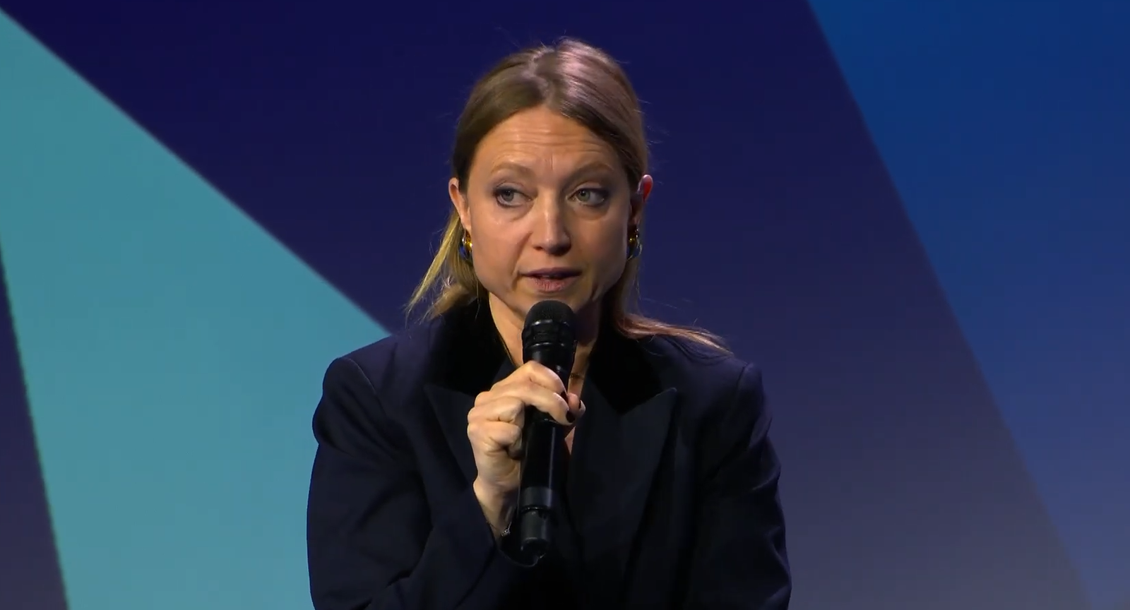 NEWS: Stablecoin links to organised crime are ‘terrifying’, top MEP warns AMLA