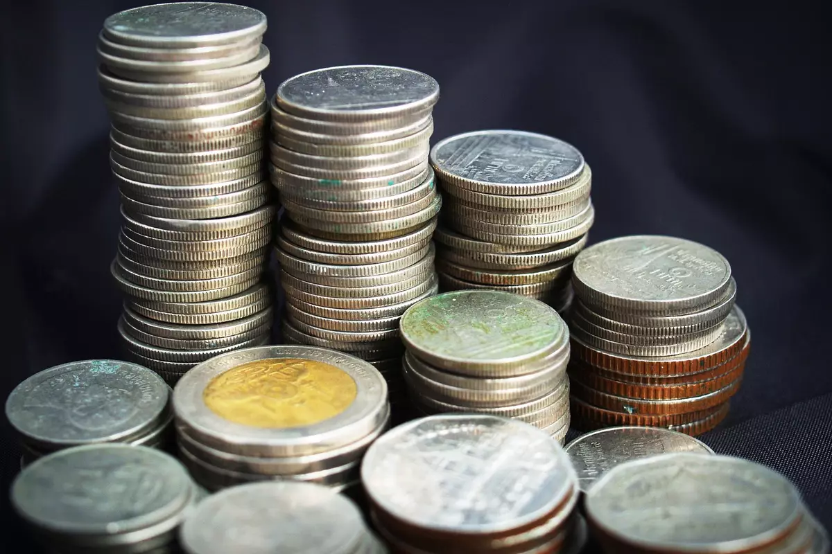 Ahold Delhaize outlines long-term strategy, shares in European retail focus
