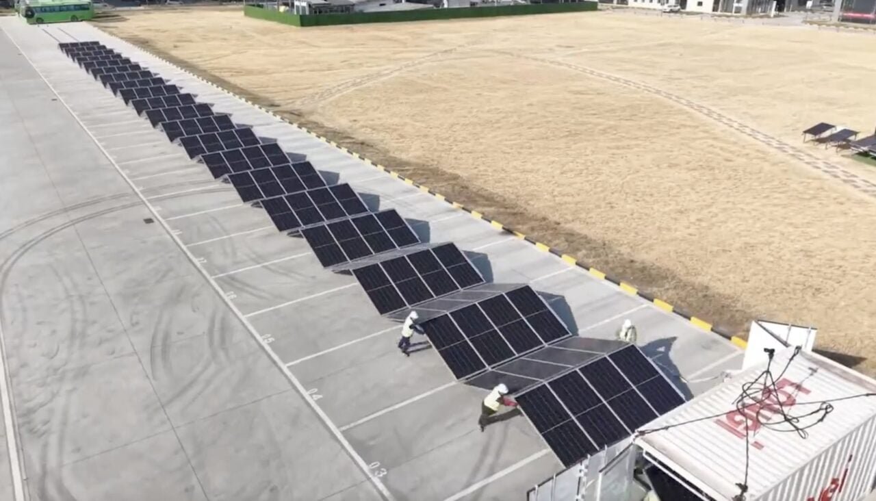 LONGi unveils mobile off-grid PV unit, seals 80MW Greece module order