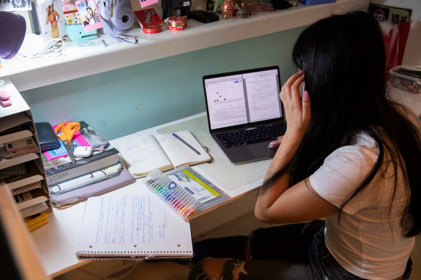 Chegg cuts 45% of staff as AI reshapes online education