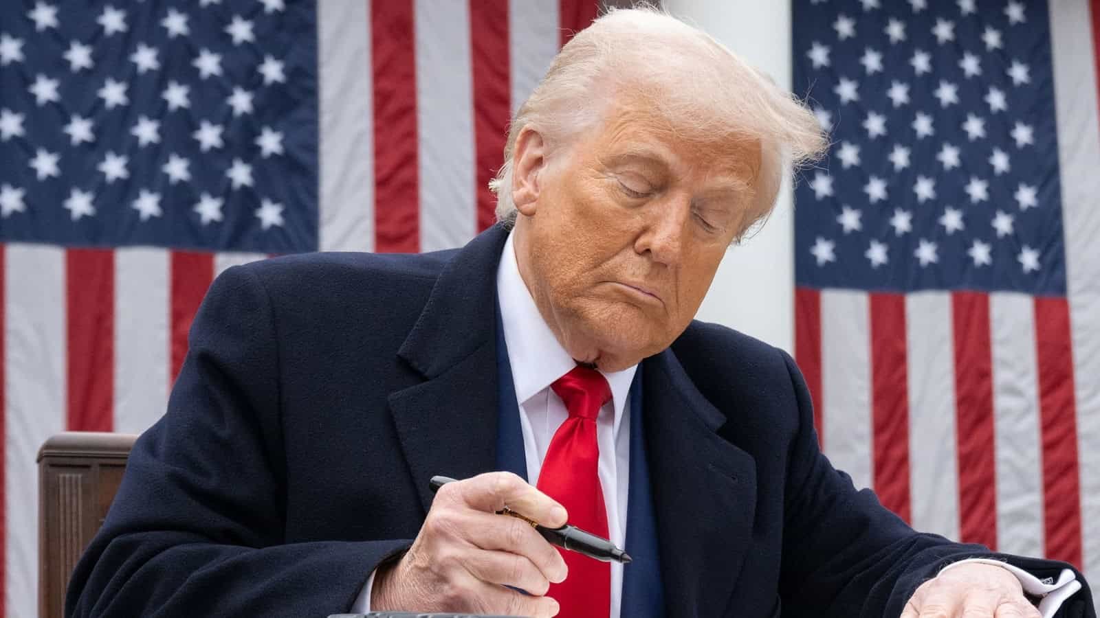 Trump_tariff_warnings
