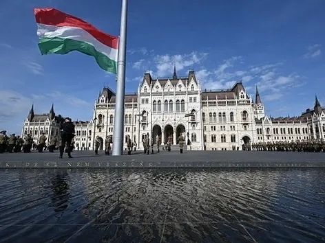 Visit Ukraine - Hungary Opposes Restrictions on Temporary Protection for Ukrainian Men of Conscription Age: Magyar’s Position
