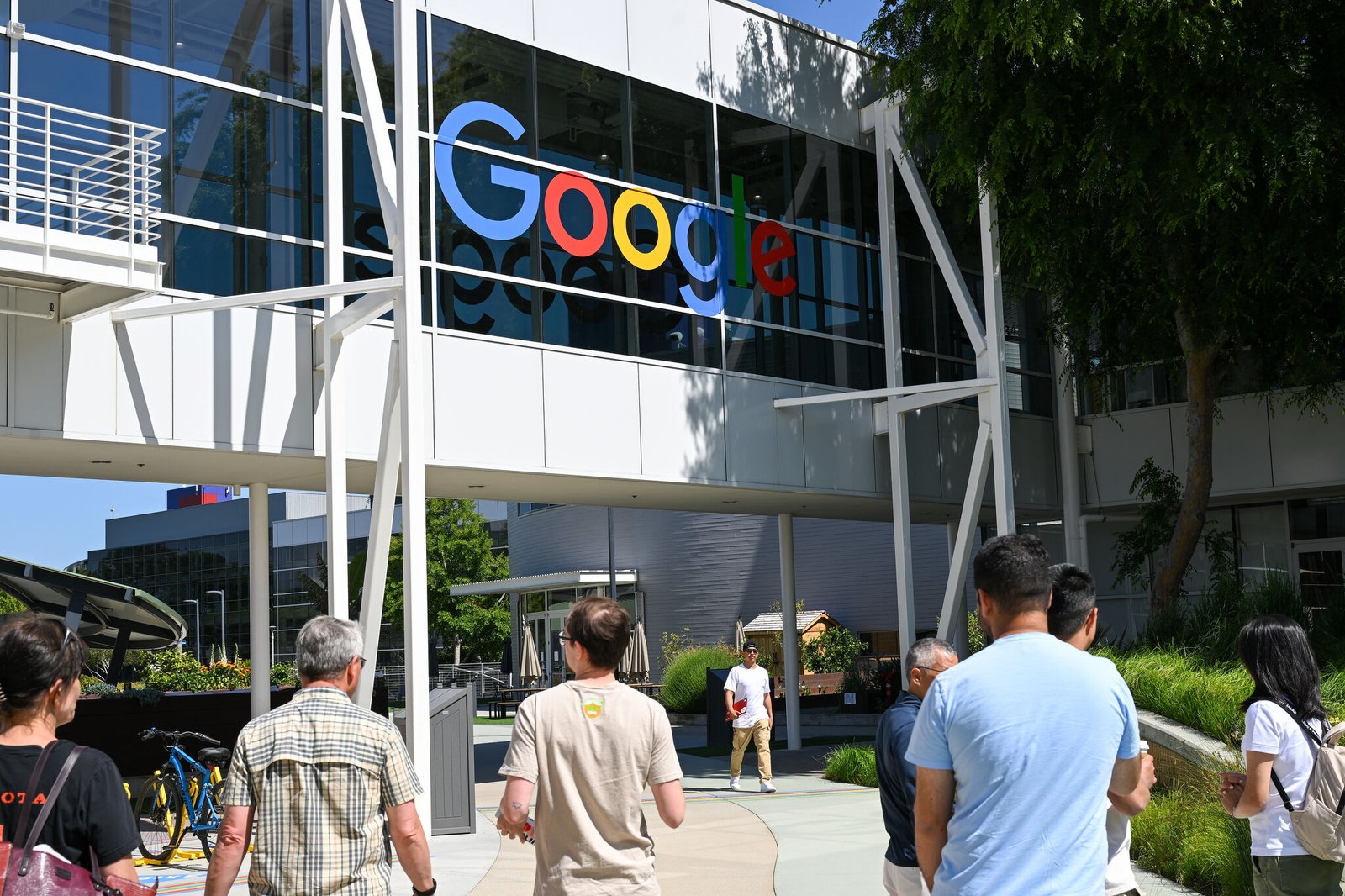 Google lays off hundreds in Bay Area, shuts child care center