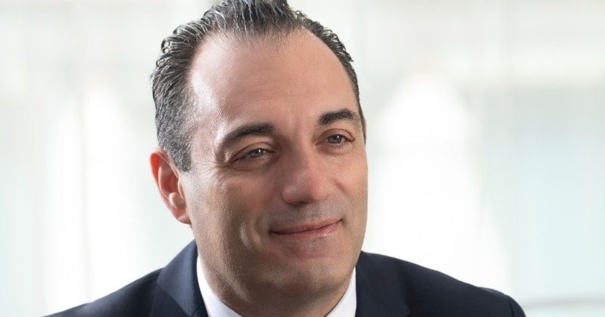 Stellantis CEO Highlights Split in the Global Auto Market