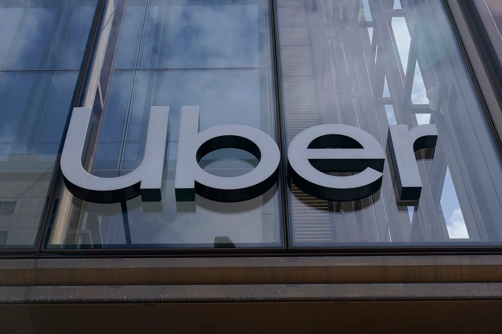 Uber plans 253 layoffs at San Francisco headquarters
