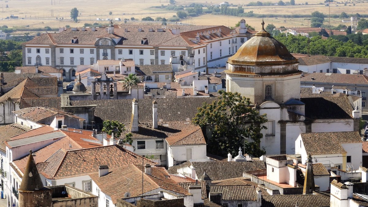 Going Green, Without Losing Their Past: Historic Cities’ Energy Puzzle