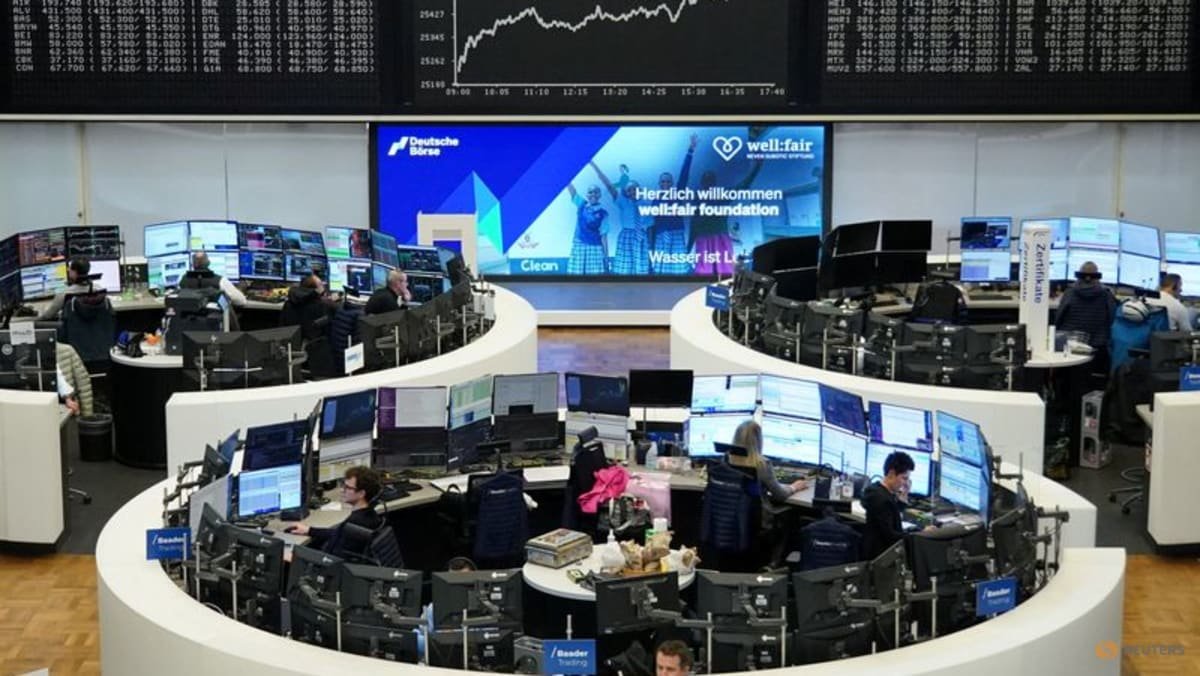 Stocks rise ahead of tech earnings, Fed decision