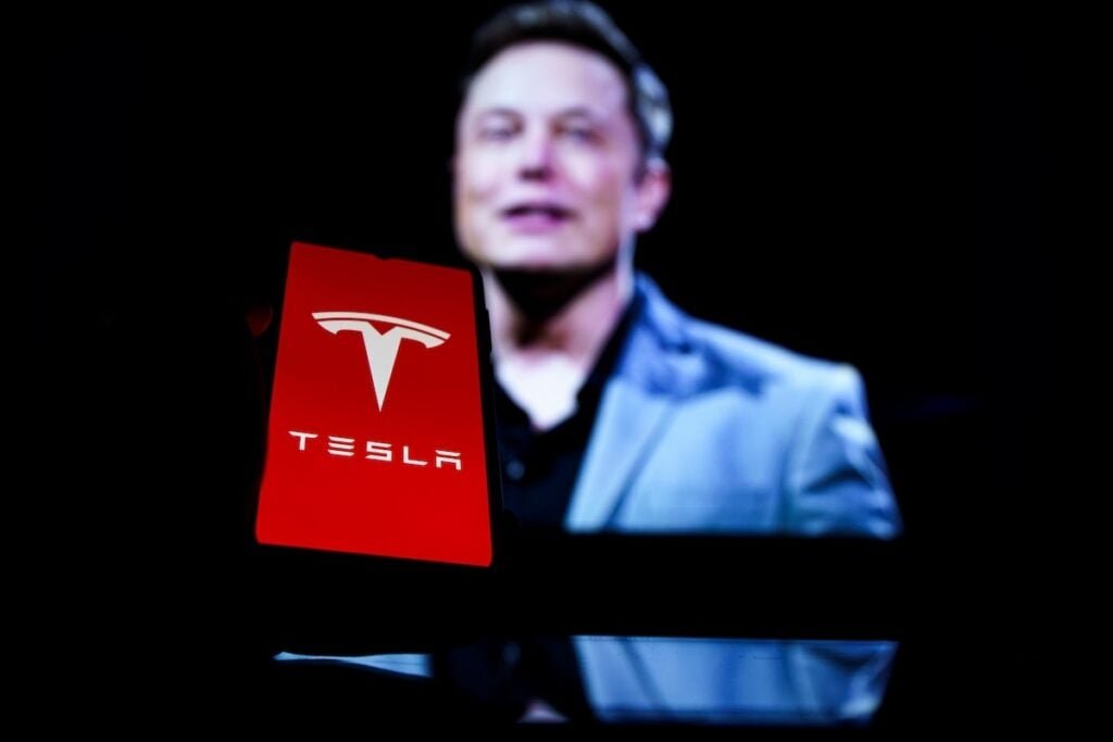 This Week in TSLA: FSD's Europe Rebrand, Elon Musk Receives Medal From Trump and More - Tesla (NASDAQ:TSL